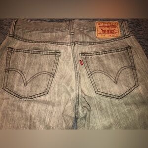 Levi's 514 Straight-Fit Men's Gray Wash Jeans 
(W30 X L32)